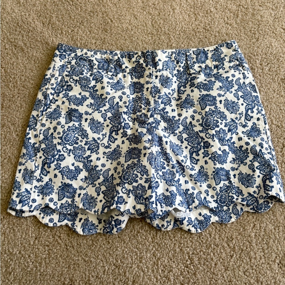 J. McLaughlin Petal Scalloped Shorts Blue White Bandana Paisley Print 6 (31)